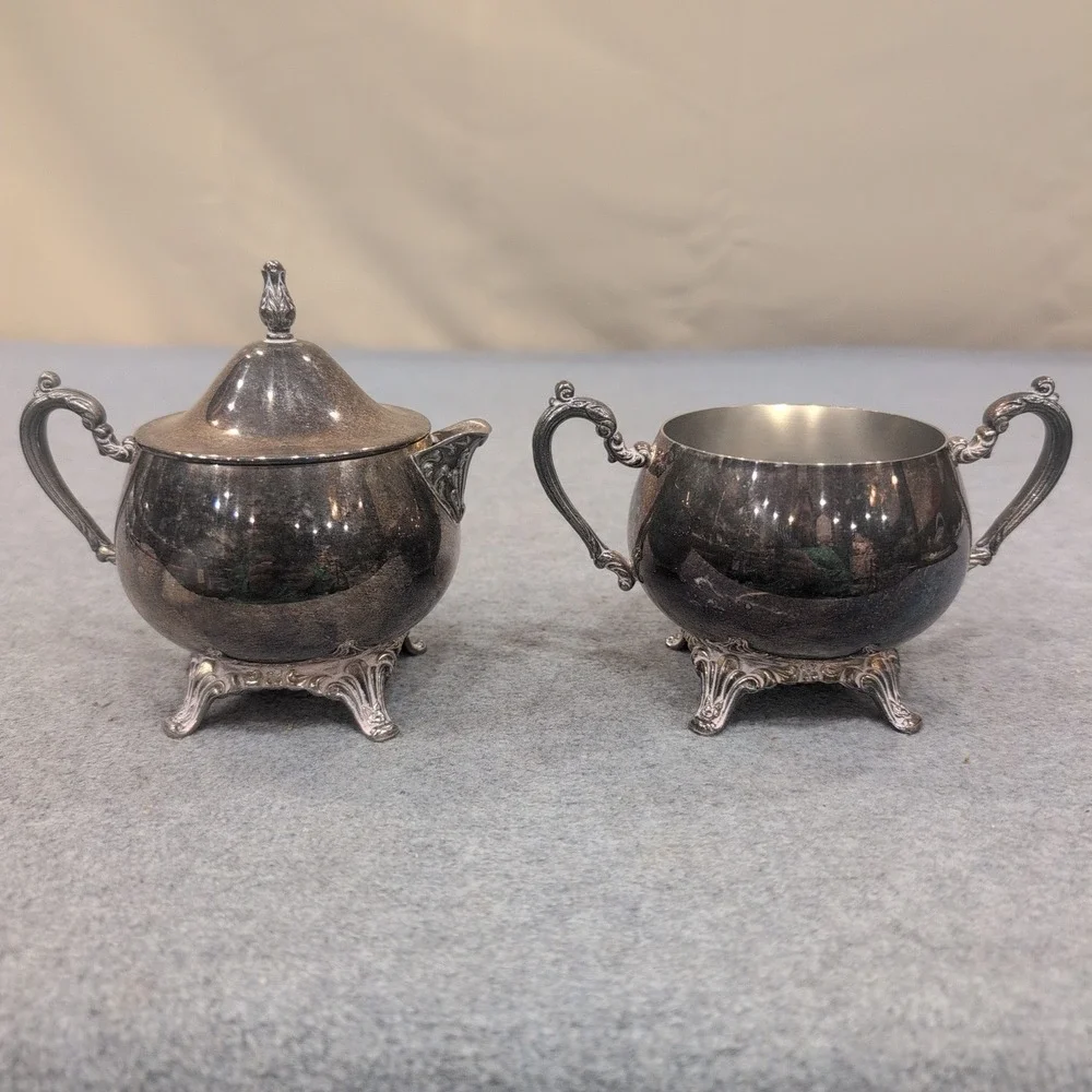 Oneida Silver Plated Footed Cream and Sugar Set with Lid USA Vintage - Picture 1 of 6